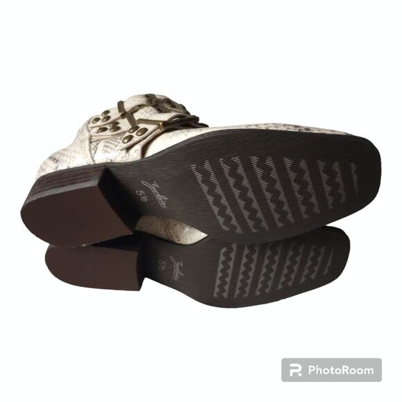 Zodiac Adele Snake Print Ankle Boots Size 5.5 Buckle & Grommet Hardware, New - Picture 6 of 6